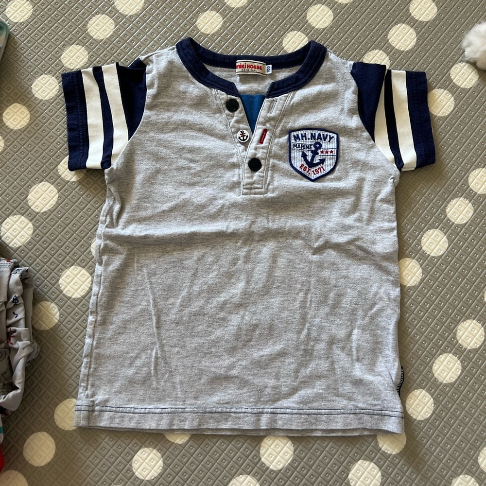 Mikihouse Short Sleeve T-shirt with embodied batch